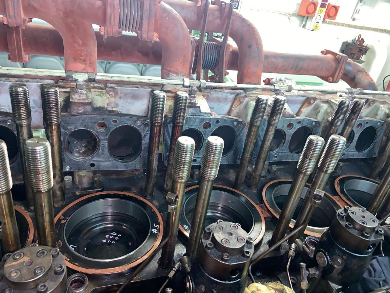 Auxiliary Engine Repair